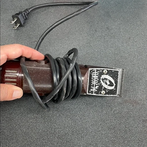 Classic 76 oster clippers - Picture 2 of 2